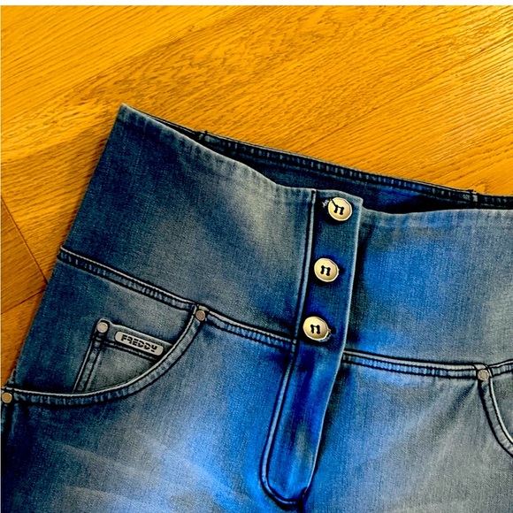 Denim shorts - Picture 1 of 4